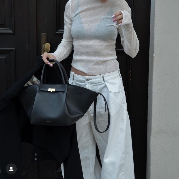 DEMELLIER LONDON! VERY FAMOUS AND USED BY CELEBRITIES! Is NEW YORK MEDIUM! - Picture 3 of 11